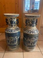 Set van 2 Grote Porseleinen Vazen - Blauw/Wit (H60 D22), Ophalen