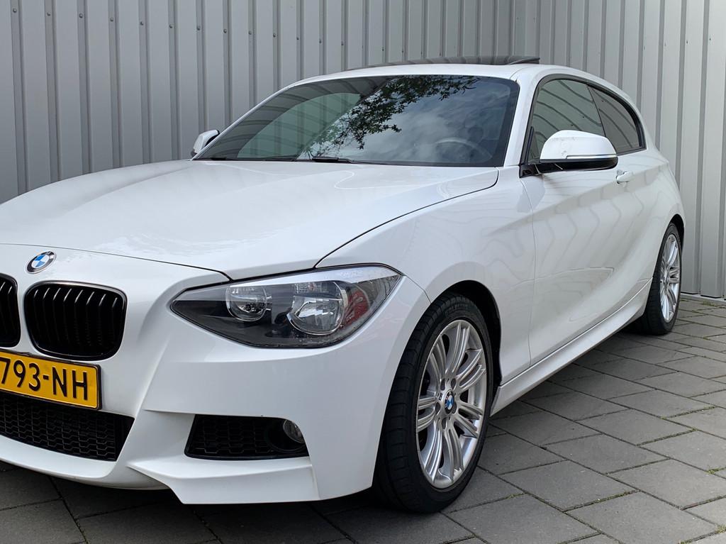 BMW 1-serie 116i High Executive|Opendak|Navigatie|, 1-Serie, Gebruikt, 4 cilinders, Alcantara