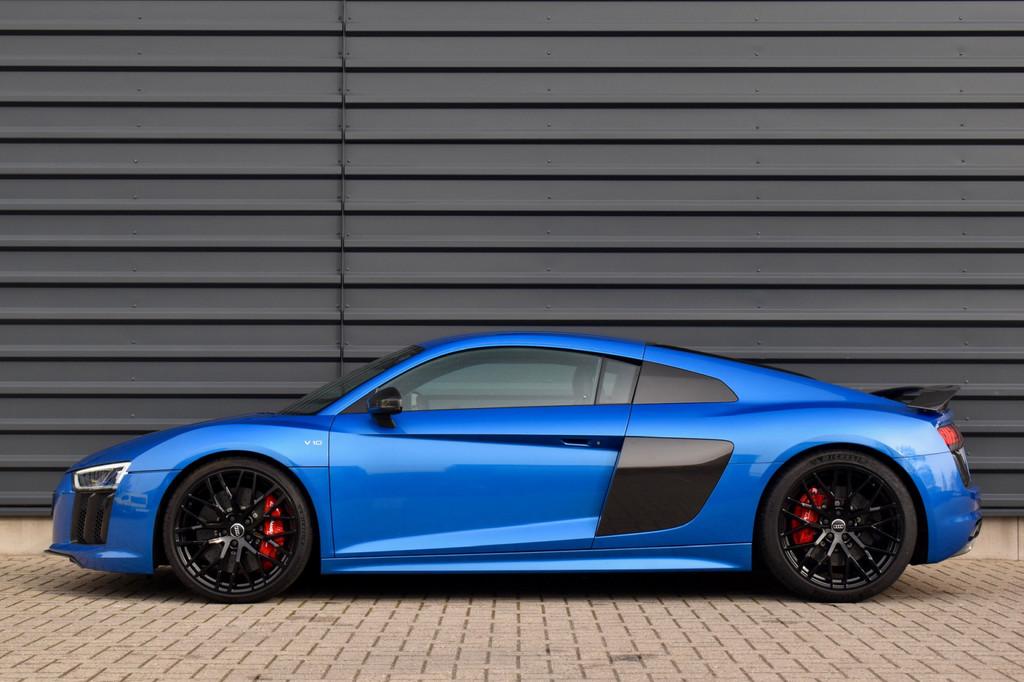 Audi R8 5.2 V10 FSI Quattro Plus 610pk | Carbon | Keramisch, Automaat, 5204 cc, Blauw, Leder
