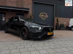 Mercedes-Benz A-klasse AMG 35 4MATIC Premium Plus Pano Ambie, Auto's, Automaat, 4 cilinders, Zwart, Bedrijf