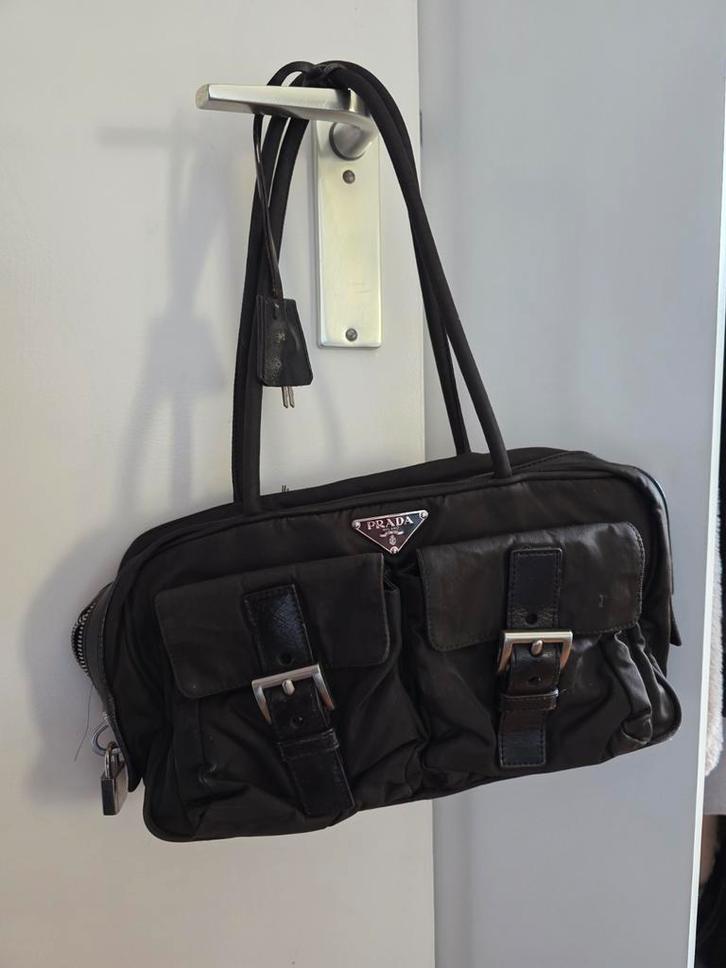 Originele nylon Prada tas donker bruin - bewijs van echtheid, Sieraden, Tassen en Uiterlijk, Tassen | Damestassen, Gebruikt, Handtas