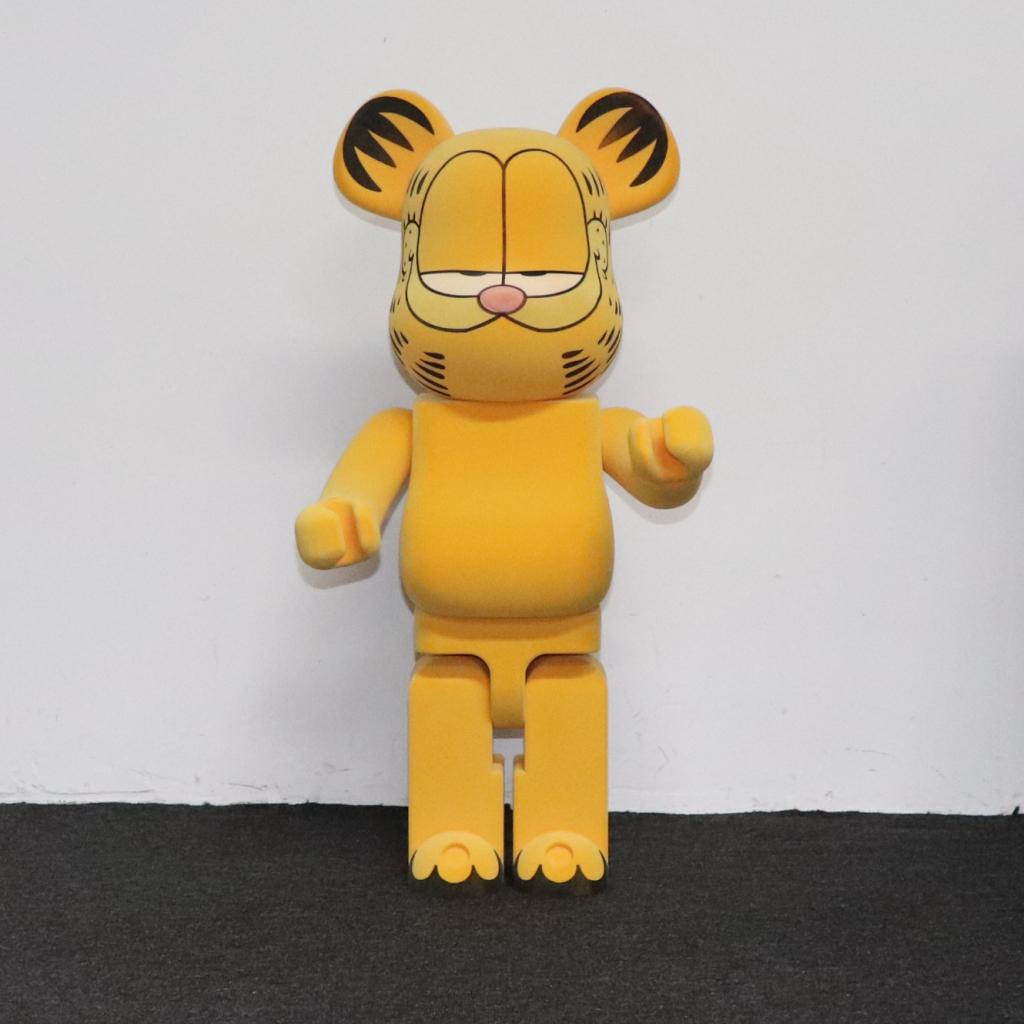 Bearbrick x Garfield Flocky Ver.1000% - Als Nieuw, Flex Ltd., Zo goed als nieuw, https://flex.com/contact-us, Nobelstraat 10, 5807 GA Oostrum LB, Limburg, Nederland