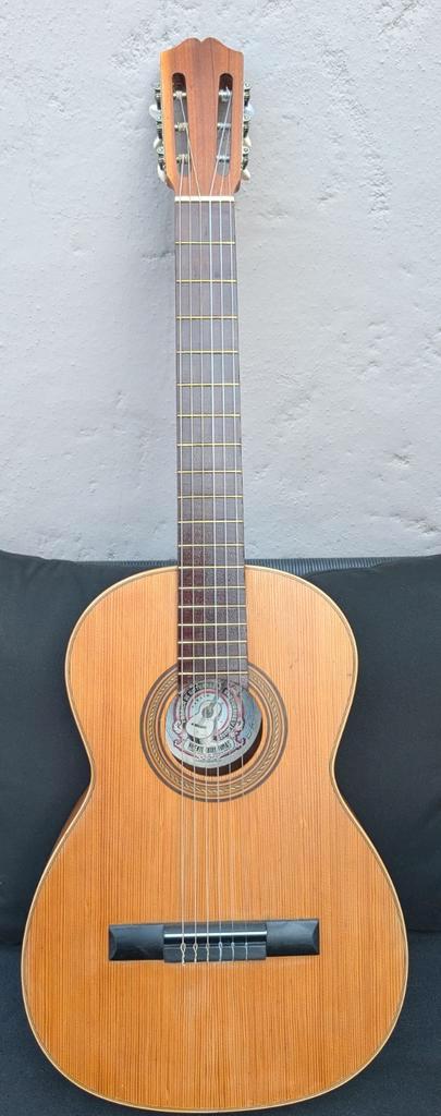 Massief Vintage Spaanse Gitaar – Vicente Tatay Tomas, Muziek en Instrumenten, Snaarinstrumenten | Gitaren | Akoestisch, Klassieke of Spaanse gitaar