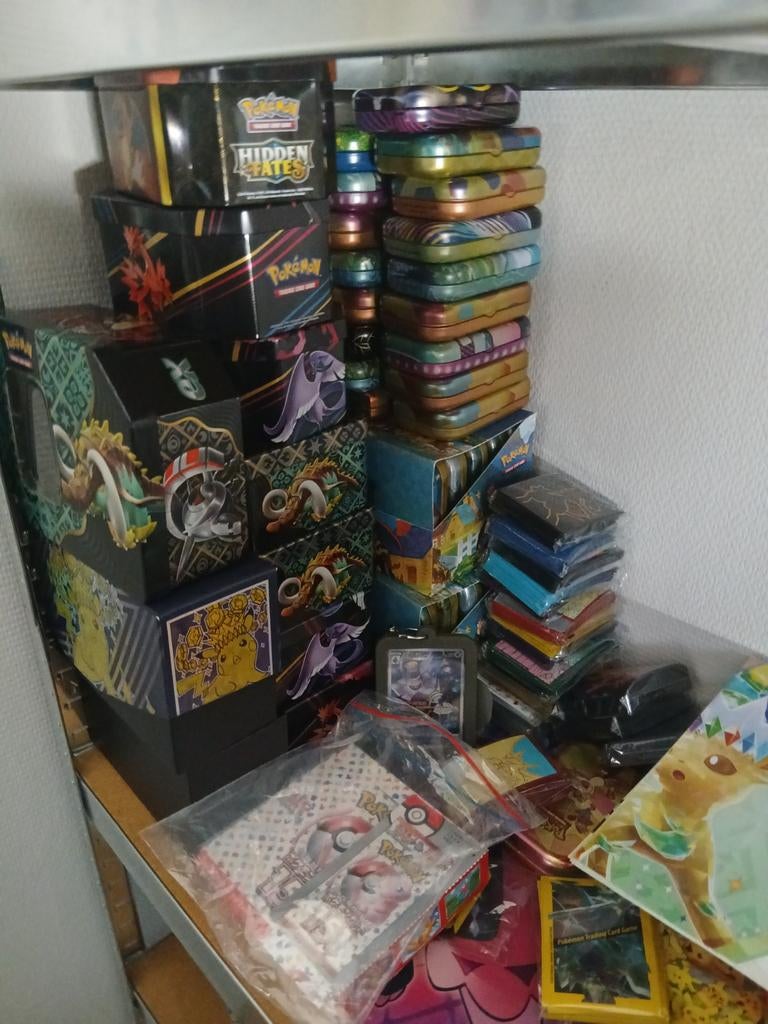 Gigantische pokemon verzameling, Hobby en Vrije tijd, Verzamelkaartspellen | Pokémon, Ophalen