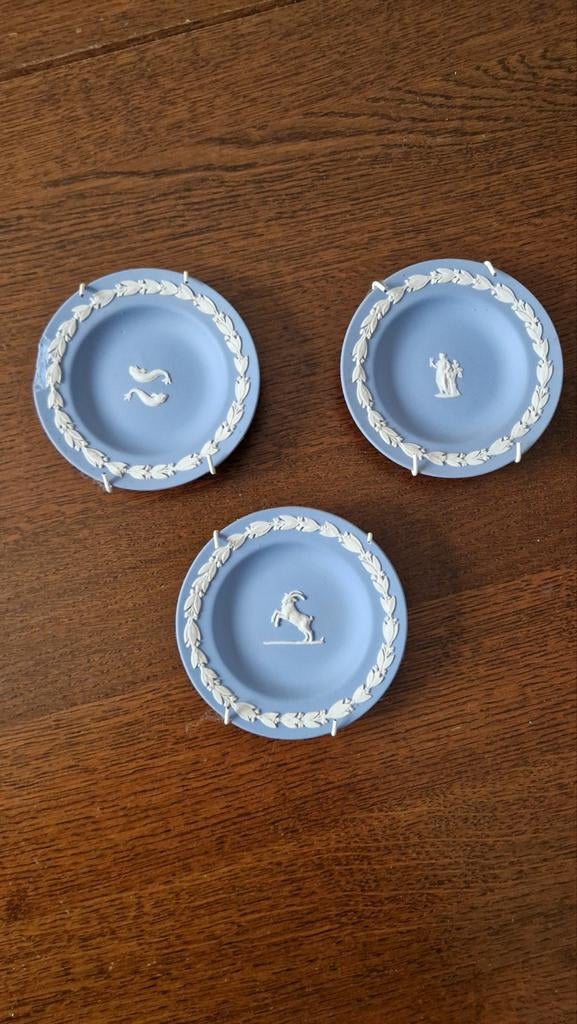 Wedgwood Jasperware Sterrenbeelden Bordjes, Antiek en Kunst, Ophalen of Verzenden