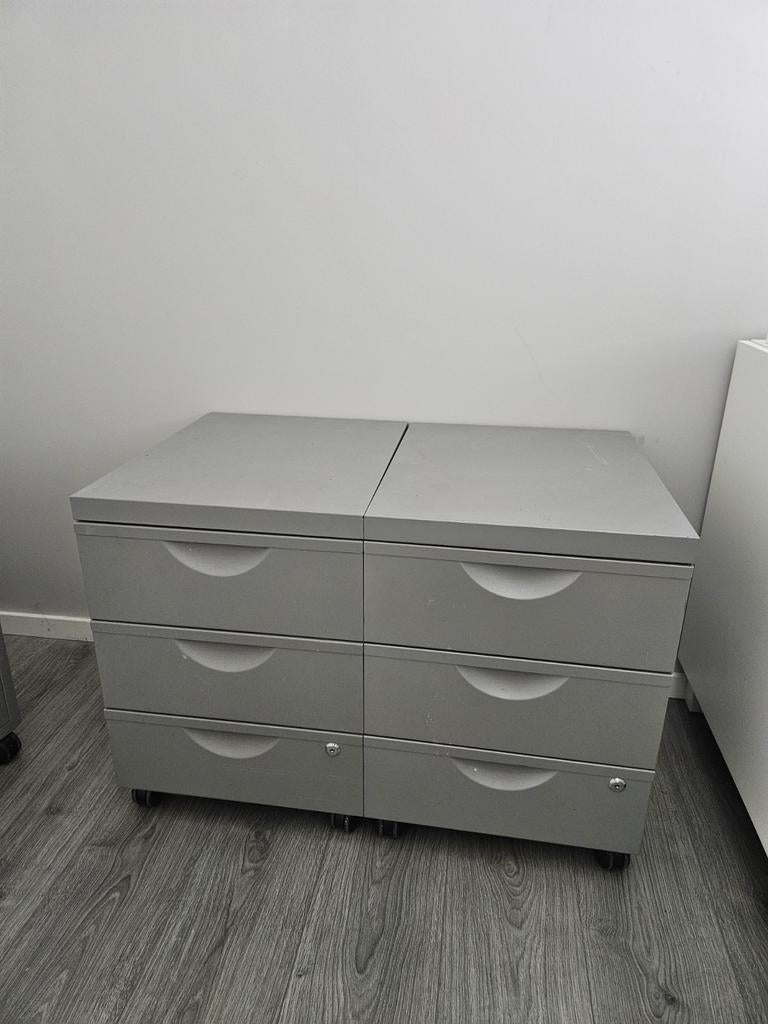 2x Ladekast Ikea Erik - Grijs, op wielen, Ophalen, Gebruikt, 3 of 4 laden, Minder dan 100 cm