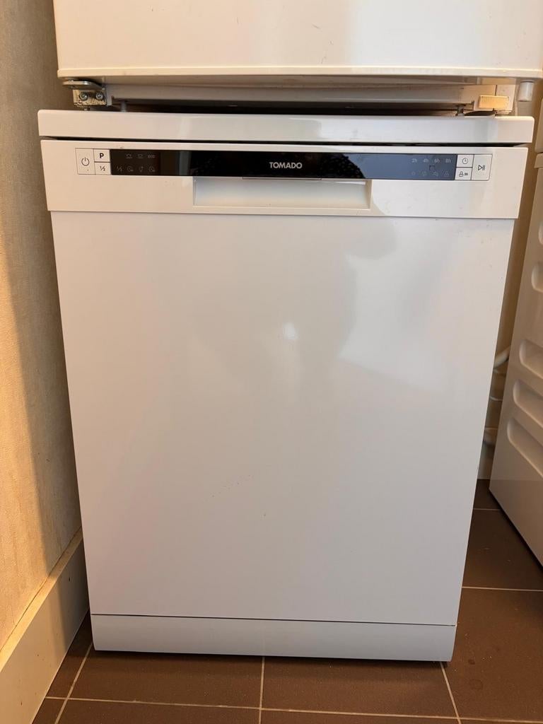 Tomado Vrijstaande Vaatwasser - 60x60 cm - 2 jaar oud, Ophalen of Verzenden