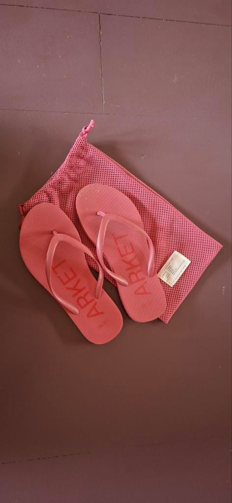 ARKET  slippers in tasje, maat L/25 cm zoolmaat, Kleding | Dames, Ophalen of Verzenden, Zo goed als nieuw