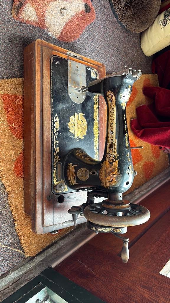 Oude singer handnaaimachine, Antiek en Kunst, Antiek | Naaimachines, Ophalen of Verzenden
