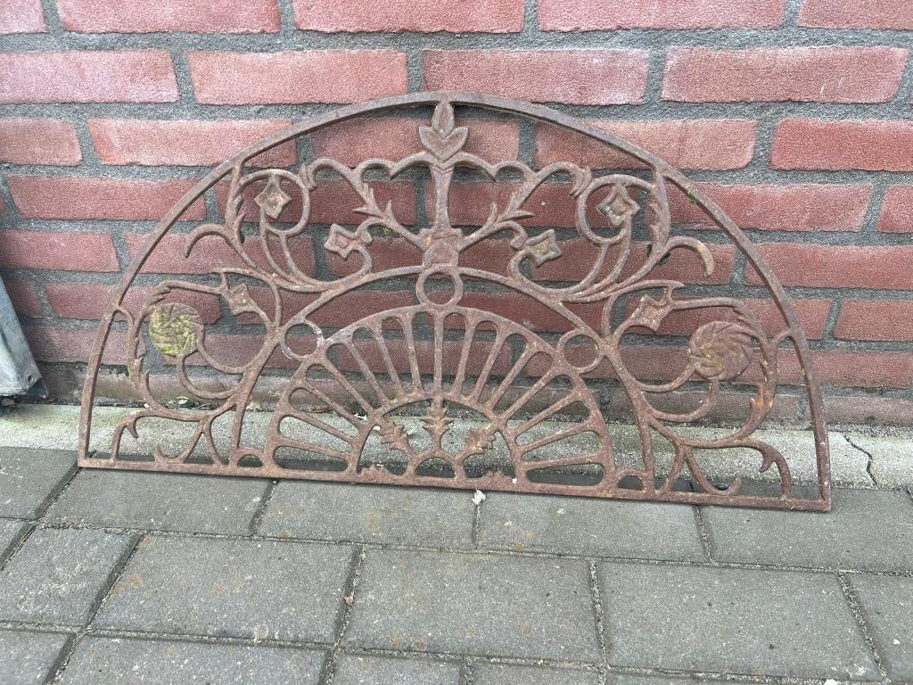 Gietrijzer Tuindecoratie, Ophalen, Gebruikt