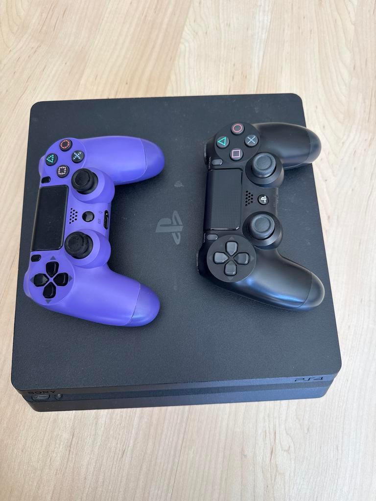 PlayStation 4 Slim 500gb met 2 controllers, Ophalen of Verzenden, Gebruikt, Met 2 controllers, Slim