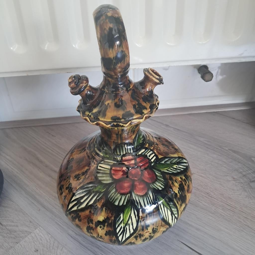 Tulpenvaas met bloemmotief en een bruin/oranje vaas, Ophalen of Verzenden