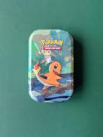 Pokémon Kanto Friends Mini Tin - Charmander, Hobby en Vrije tijd, Verzamelkaartspellen | Pokémon, Ophalen of Verzenden, Nieuw
