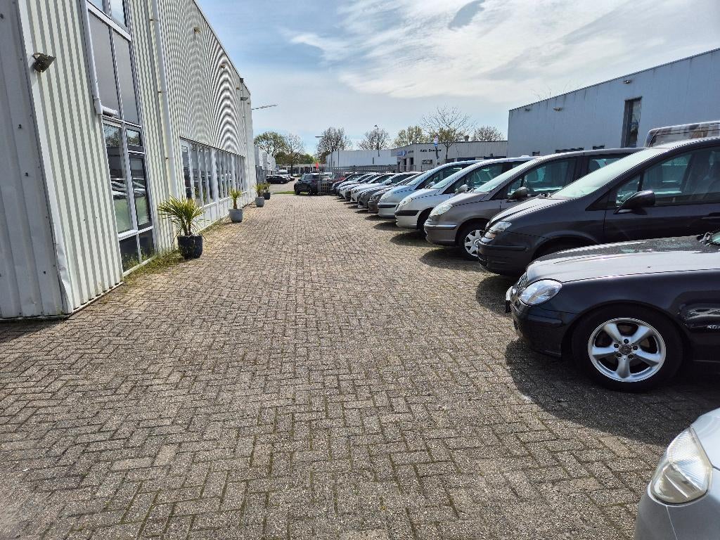 BEDRIJFSPAND ZEEWOLDE TE HUUR MET RIANT BUITEN TERREIN, 800 m², Huur, Bedrijfsruimte