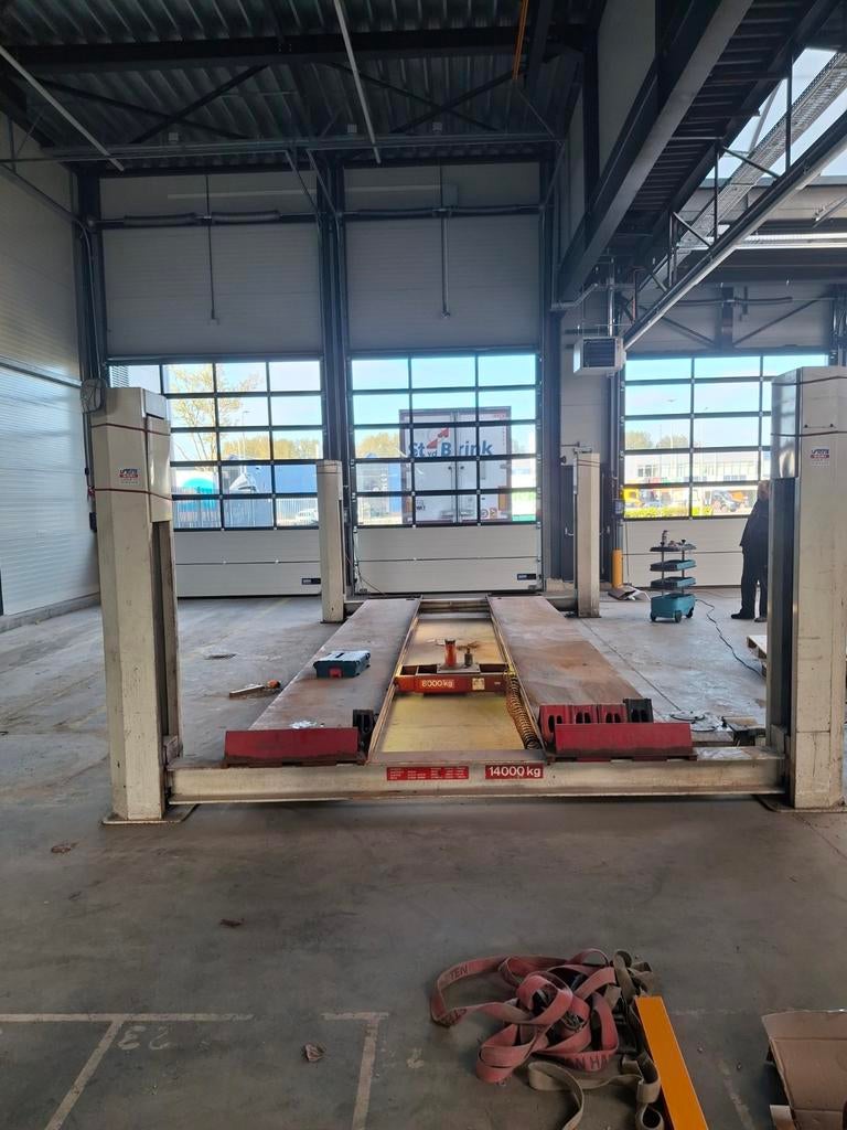 Stertil Koni 4-koloms hefbrug 14000 kg, Ophalen of Verzenden, Gebruikt