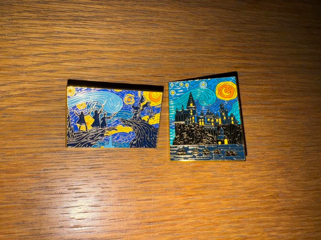 2 Harry Potter schilderijen pins Van Gogh Sterrennacht, Ophalen of Verzenden, Nieuw, Speldje of Pin