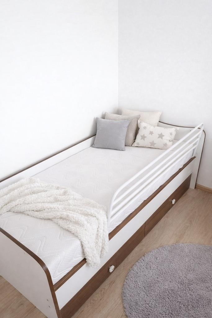 Bed met uitschuifbare bedhekje en lades, Ophalen of Verzenden