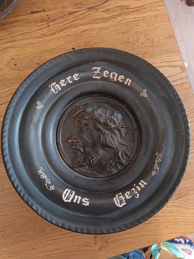 Antieke tinnen schotel met Jezus reliëf, Ophalen of Verzenden
