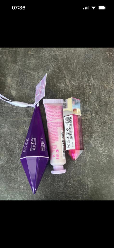 Essence Crystal Crush Highlighter, Lip Balm & Lipgloss Set, Sieraden, Tassen en Uiterlijk, Uiterlijk | Cosmetica en Make-up, Lippen