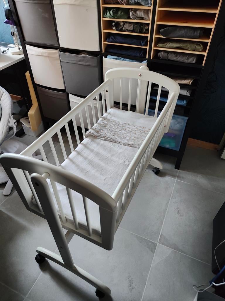 Babywieg 90x40 cm met matras en wieltjes, Ophalen, Zo goed als nieuw, Wieg