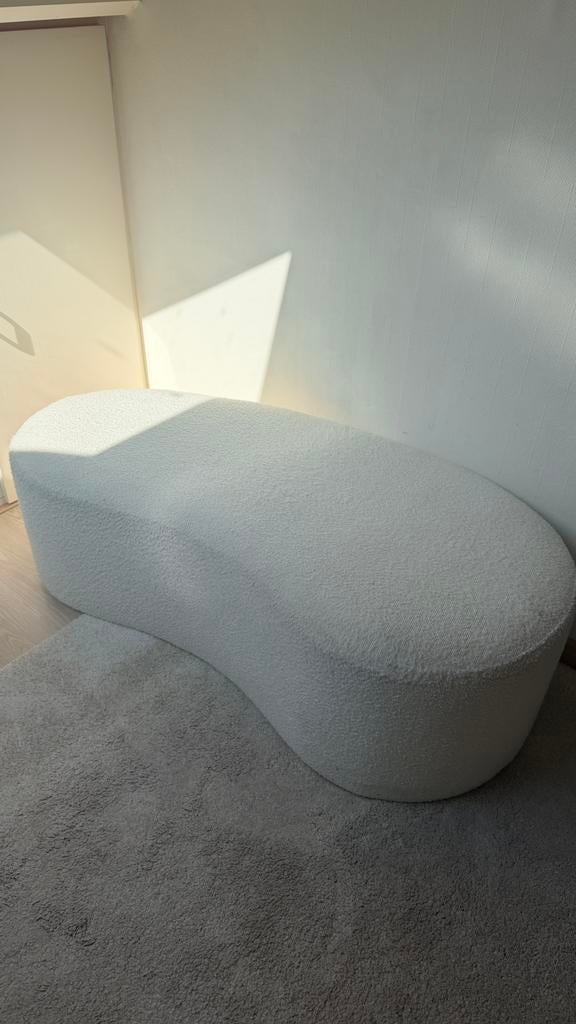 Poef wit, Ophalen, 100 tot 125 cm, Zo goed als nieuw, 50 tot 75 cm