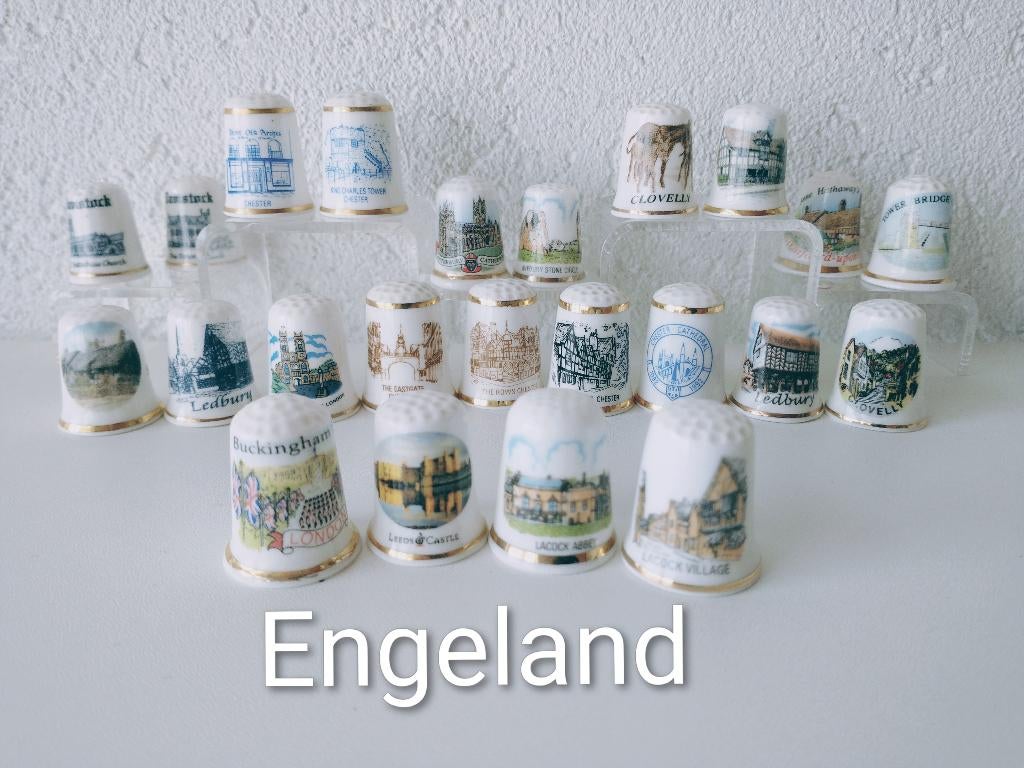Engeland een enorme collectie porseleinen vingerhoedjes, Ophalen of Verzenden, Zo goed als nieuw, Porselein