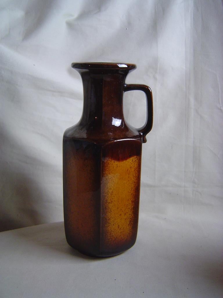 Vintage bruin oker aardewerk vaas met oor Scheurich, Gebruikt, Overige kleuren, Aardewerk of Porselein, Ophalen of Verzenden