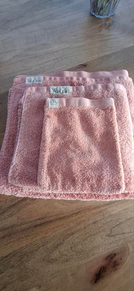 Walra handdoeken set zalm roze, Huis en Inrichting, Ophalen of Verzenden, Zo goed als nieuw, Roze, Handdoek