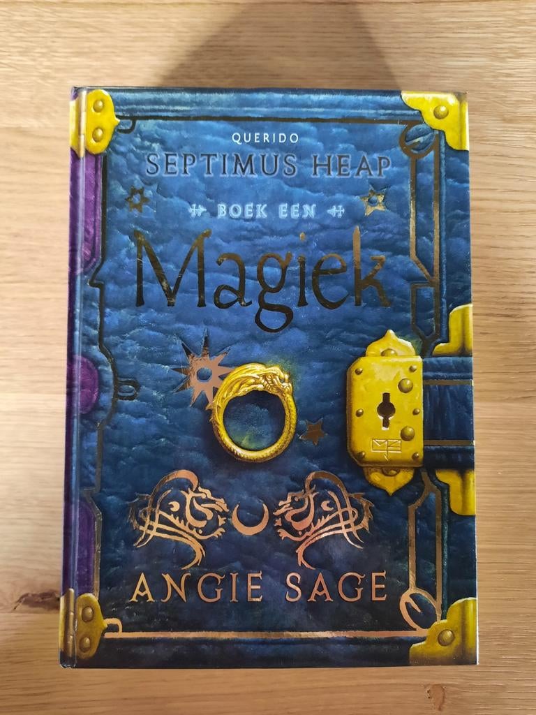 Septimus Heap: Magiek - Boek Een (Angie Sage), Boeken, Ophalen of Verzenden, Zo goed als nieuw, Septimus Heap