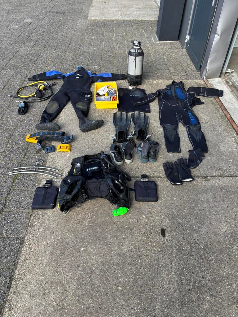 Komplete duikuitrusting heren ., Watersport en Boten, Duiken, Ophalen, Gebruikt, Duikpak