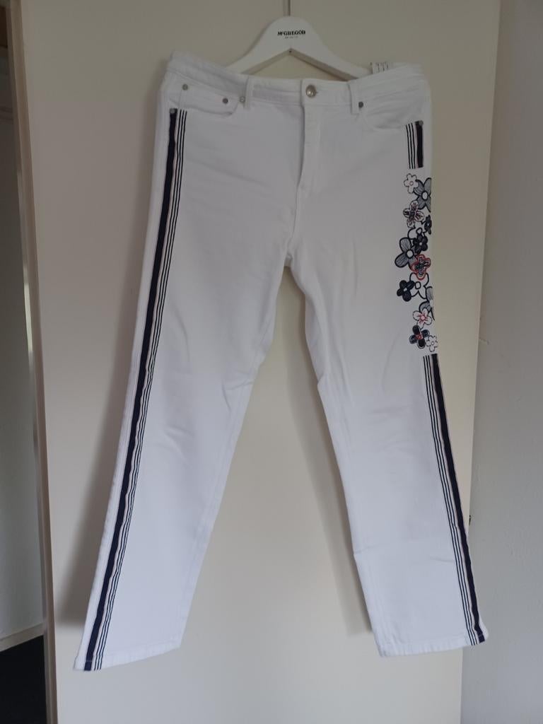 Witte Riverwoods broek met bloemen en streep. Mt 31, Ophalen of Verzenden