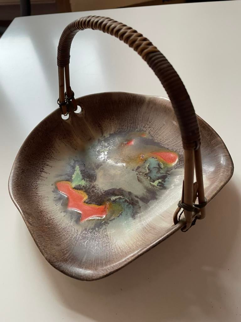 Schaaltje keramiek, Ophalen