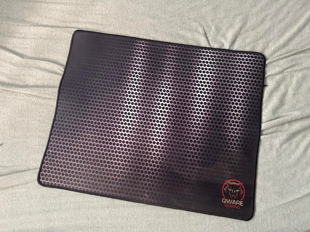 QWARE Gaming Muismat - Zo goed als nieuw, Computers en Software, Muismatten, Zo goed als nieuw, Gaming muismat, Ophalen