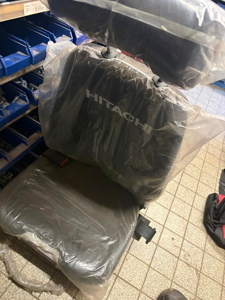 Grammer MSG97G 24V Geveerde Stoel - Nieuwstaat HITACHI, Ophalen of Verzenden, Nieuw, Universele onderdelen