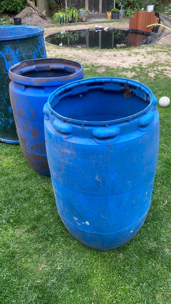 Regenton drie stuks, Tuin en Terras, Regentonnen, 150 liter of meer, Ophalen, Zo goed als nieuw