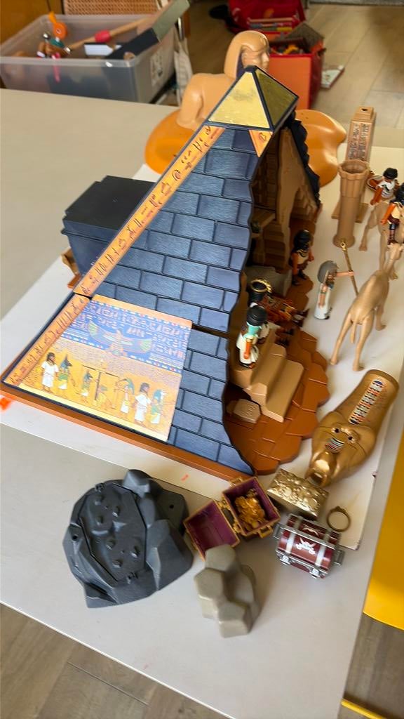 Pyramide Playmobil met heel veel poppetjes en schatten, Kinderen en Baby's, Speelgoed | Playmobil, Ophalen of Verzenden, Zo goed als nieuw
