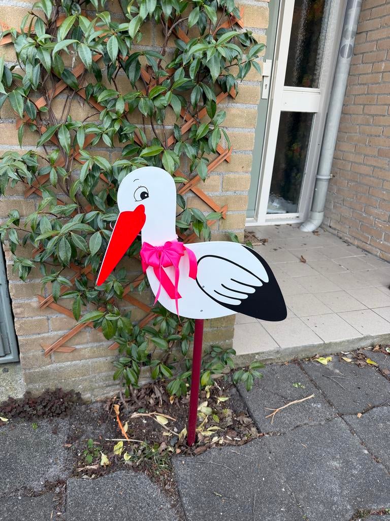 Geboortebord Ooievaar voor in de tuin (roze strik los erbij), Ophalen, Gebruikt, Geboortebord