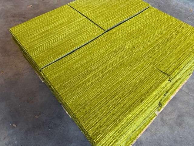 Tapijttegels Lime Groen 50x50 cm gebruikt vloertegels #900, Huis en Inrichting, Stoffering | Vloerbedekking, Niet ingevuld, Crème
