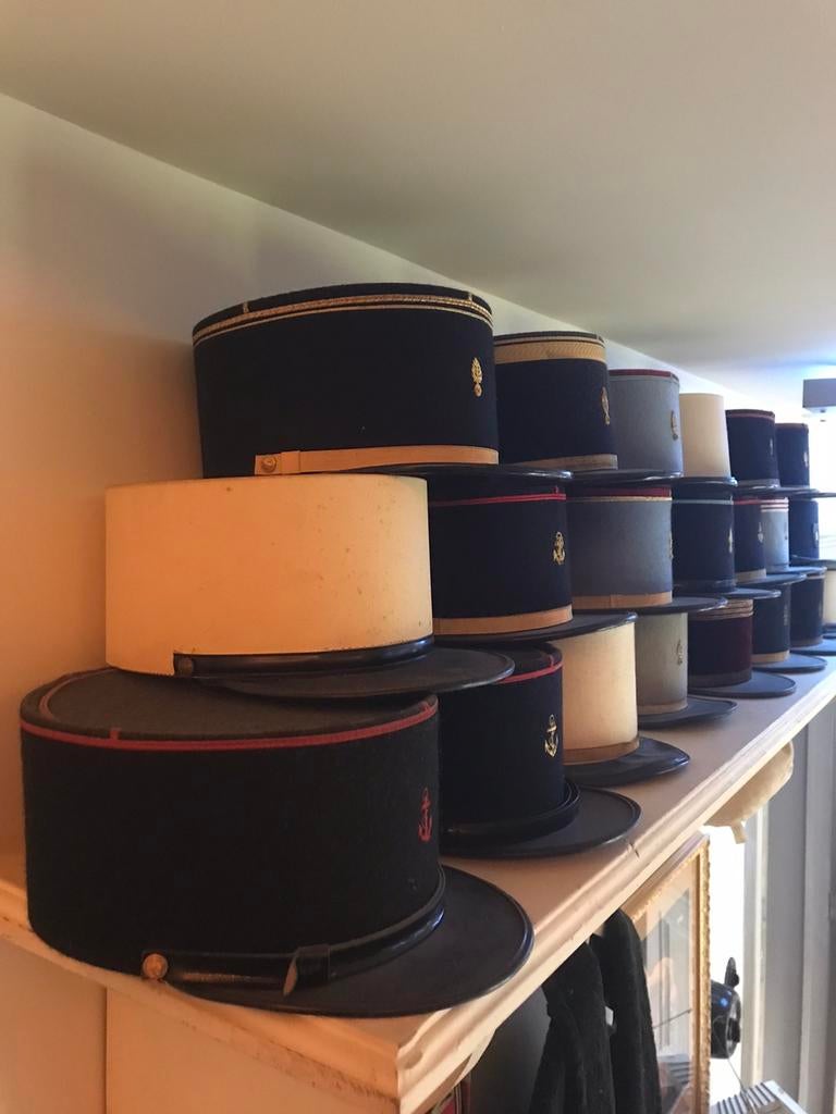 Diverse franse kepies, Verzamelen, Militaria | Algemeen, Ophalen of Verzenden, Landmacht, Overige gebieden