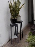 Plantentafel bijzettafel brocante oud zwart en grijs, Huis en Inrichting, Ophalen, Gebruikt