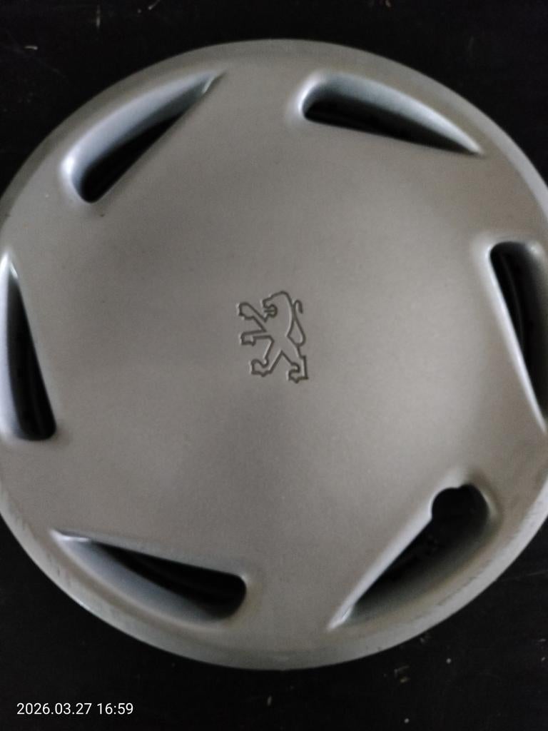 Peugeot wieldop 4 stuks - Gebruikt, Auto diversen, Wieldoppen, Ophalen of Verzenden, Gebruikt