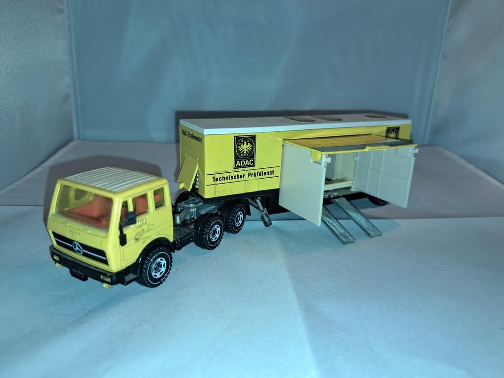 Siku V343 Henschel ADAC Prüfdienstwagen 1:50 modelauto, Hobby en Vrije tijd, Modelauto's | 1:50, Ophalen of Verzenden, Gebruikt