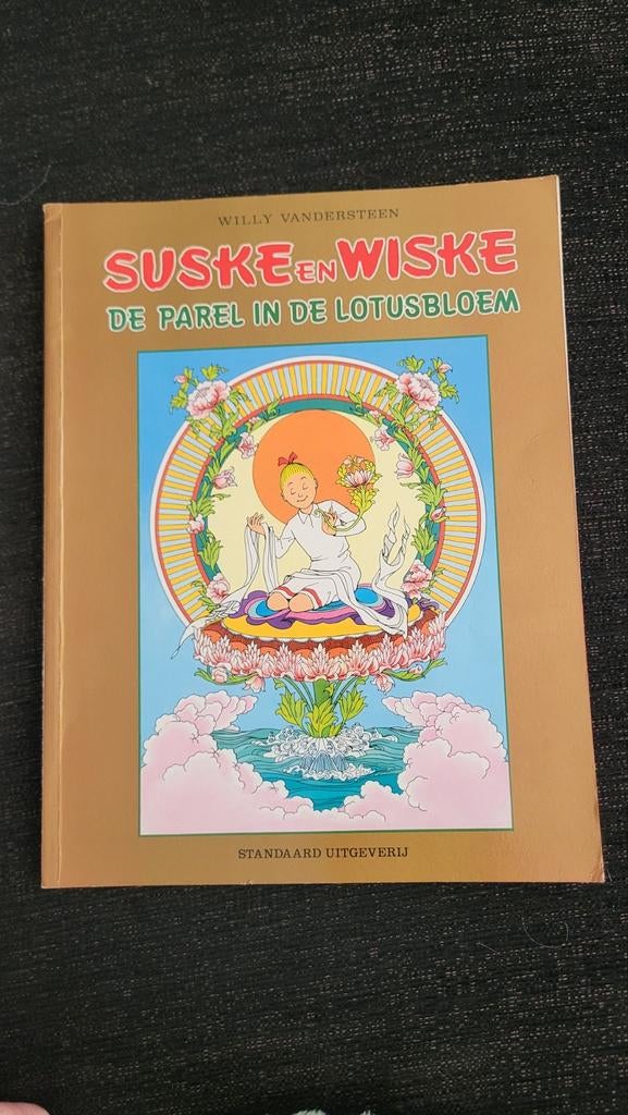 Suske en Wiske - De Parel in de Lotusbloem, Boeken, Eén stripboek, Ophalen of Verzenden, Gelezen, Willy Vandersteen