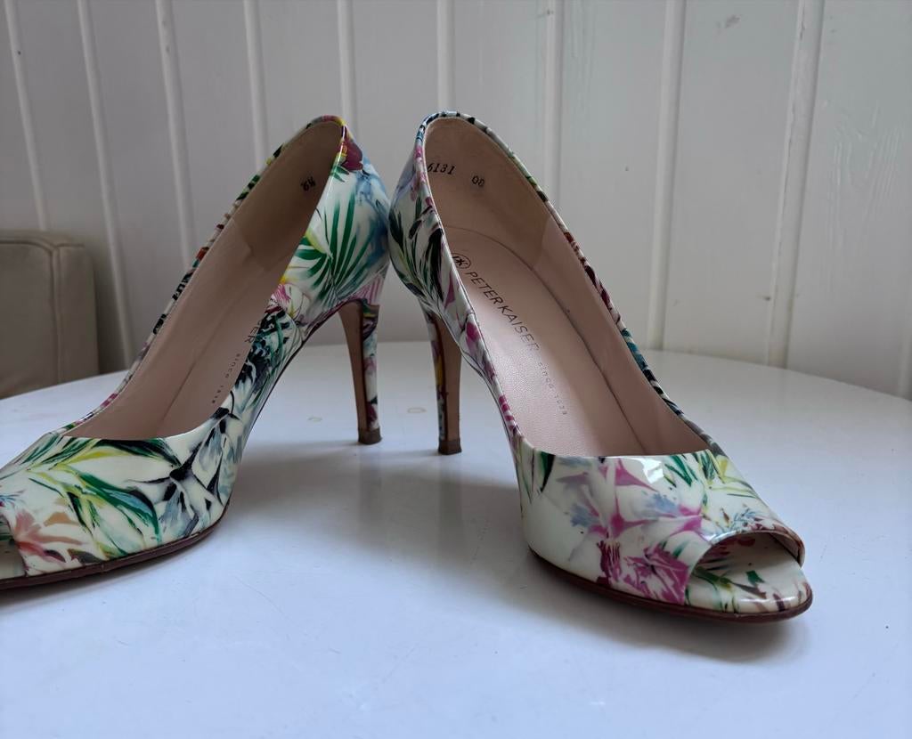 Peter Kaiser pumps  mt 6 en half /40, Ophalen of Verzenden, Zo goed als nieuw, Overige kleuren, Pumps