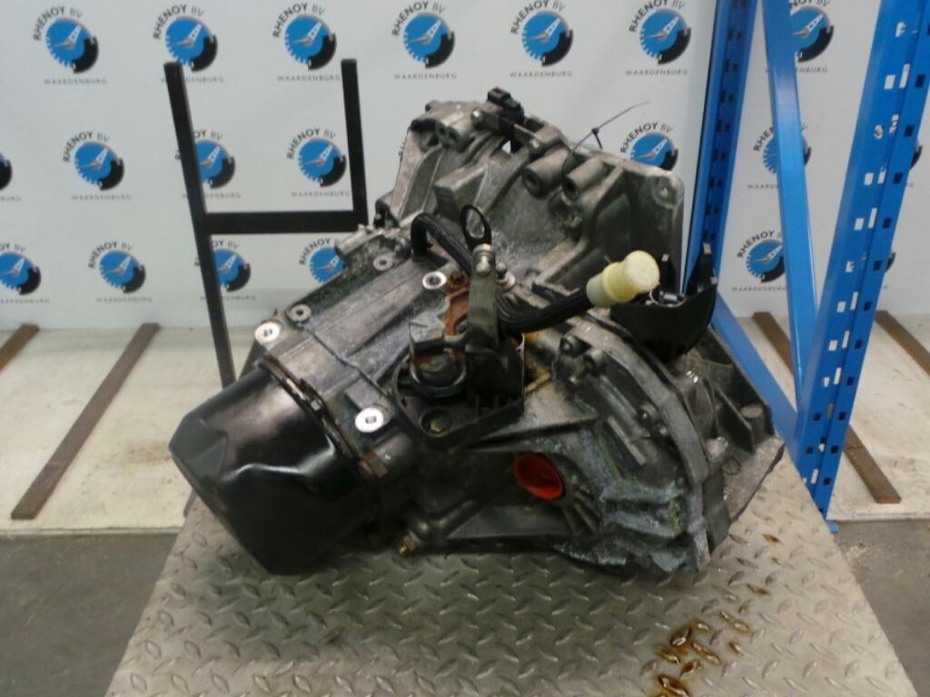 RENAULT CLIO TRANSMISSIE / VERSNELLINGSBAK 2011, Ophalen of Verzenden, Gebruikt, Stiba lid