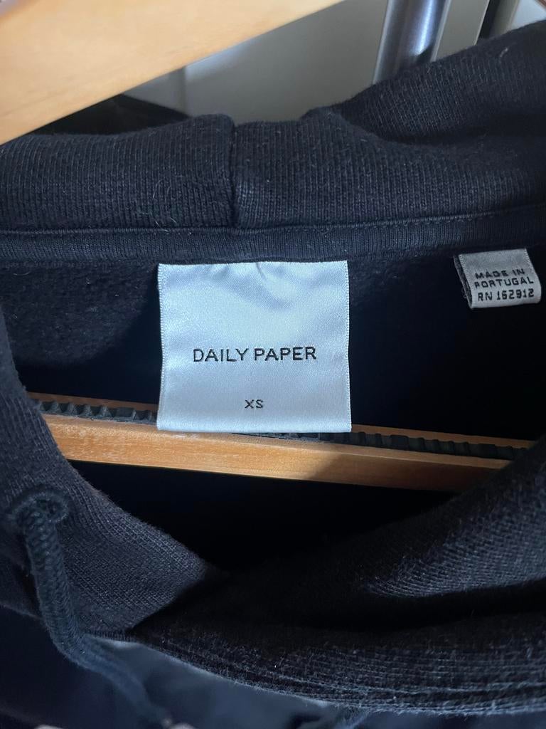 Daily Paper Hoodie Zwart XS - Wereldbol Print, Ophalen of Verzenden, Gedragen, Maat 46 (S) of kleiner, Zwart