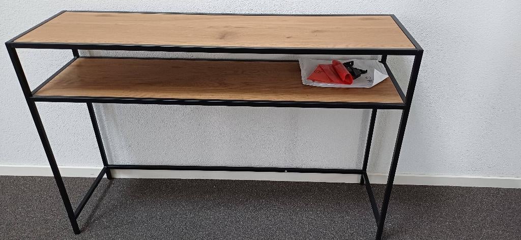 Sidetable, Huis en Inrichting, Tafels | Sidetables, Ophalen, 100 tot 150 cm, Zo goed als nieuw, Industriële look