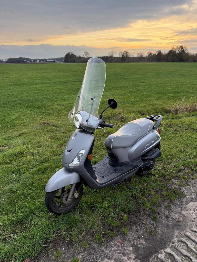 SYM Fiddle 2, Fietsen en Brommers, Scooters | SYM, Zo goed als nieuw, Fiddle, Benzine, Ophalen