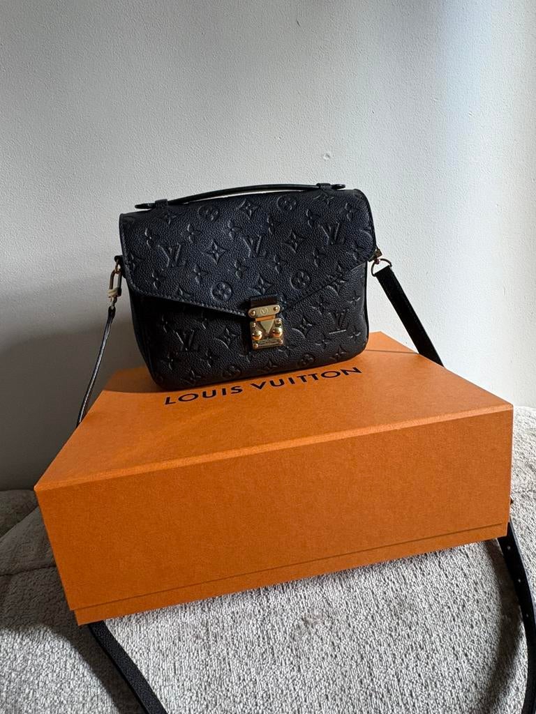 Louis Vuitton Pochette Metis, Ophalen of Verzenden, Zo goed als nieuw, Zwart, Handtas