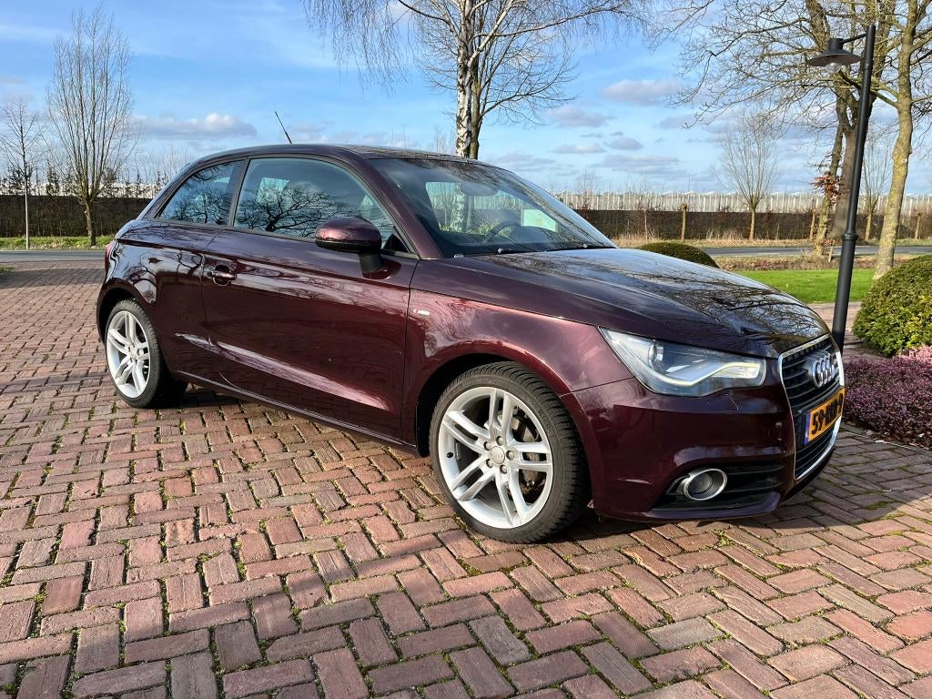 Audi A1 TFSI Ambition Pro S-Line | Shiraz Red Metallic, Auto's, Audi, Particulier, A1, ABS, Airbags, Airconditioning, Bluetooth